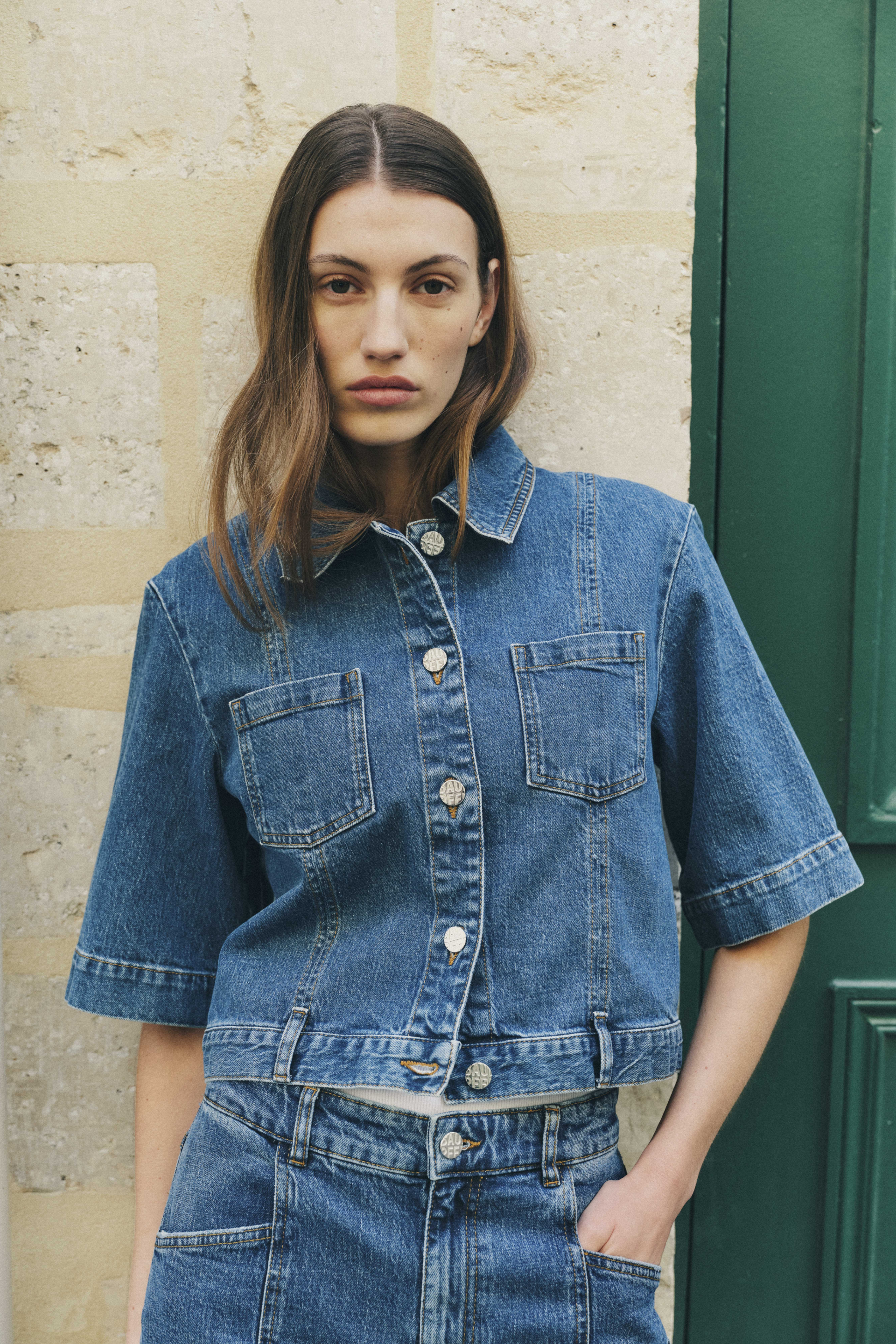 NO 05 | Worn Out Blue